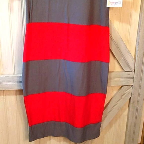 LULAROE JULIA XS/S/M DRESS NWT - Picture 3 of 5